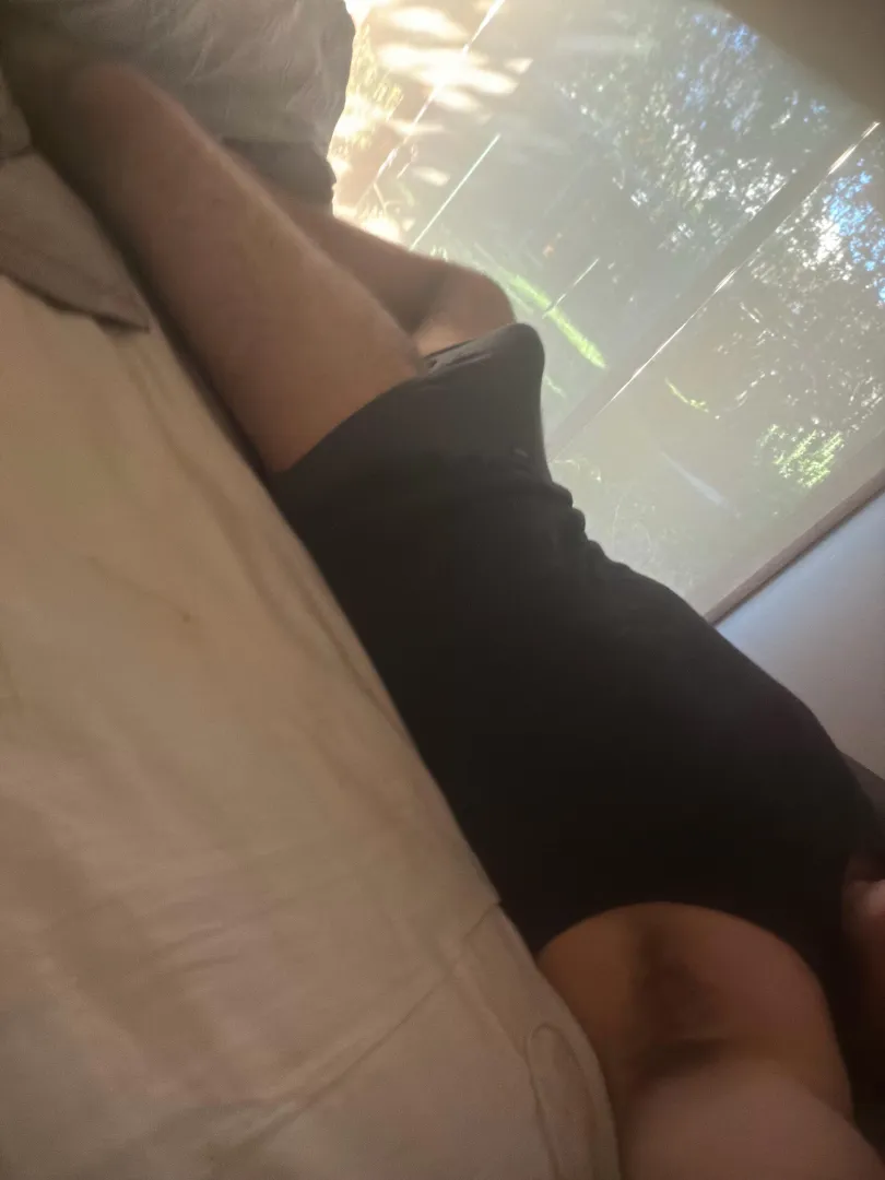 19 looking for for dominant jerk bros to edge with and have fun with near Hampton posted by One_Average_9414