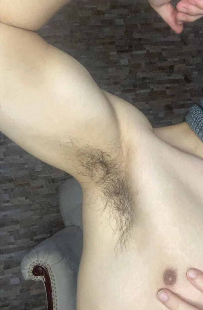 [19] sweaty and musky after class posted by Asleep_Cow2573