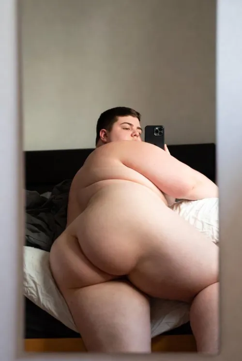 [19] today I just wanted a sweaty man by Right_Minimum_4575