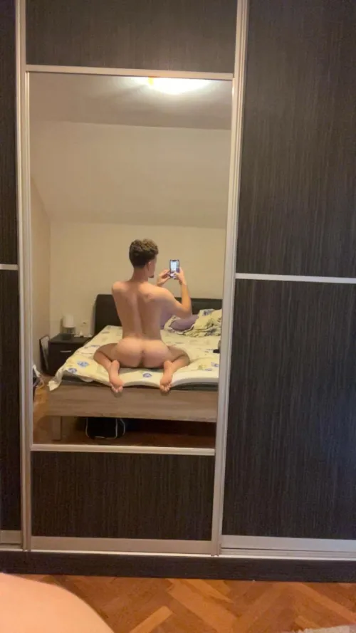 19 upwote if u wanna slap it by Right-Nothing-4247