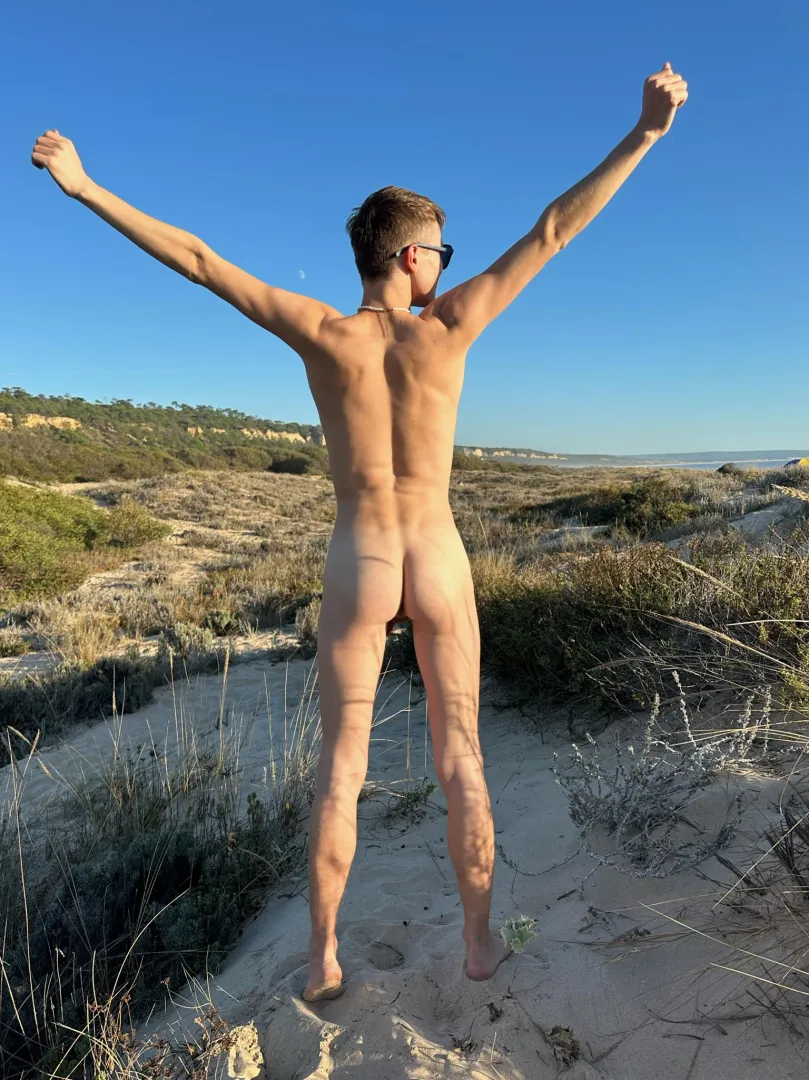 [19] yess, Saturday! @twinkforman posted by twink_lovers