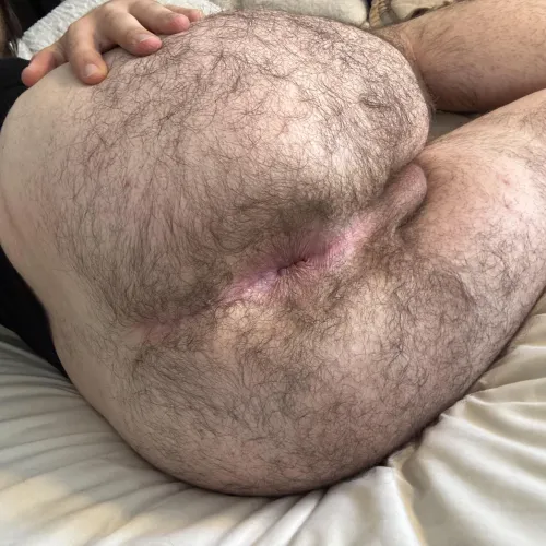 (19) — You wake up next to this, what do you do? by EzraStrokesIt