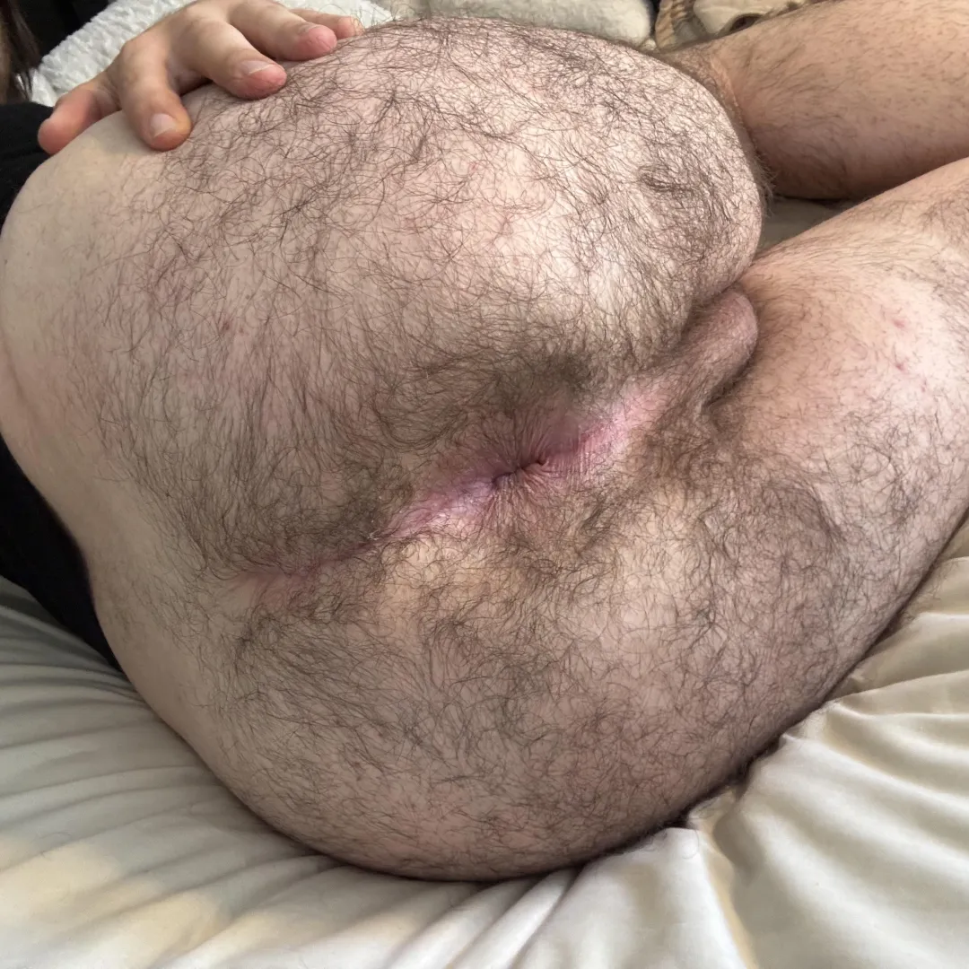 (19) — You wake up next to this, what do you do? posted by EzraStrokesIt