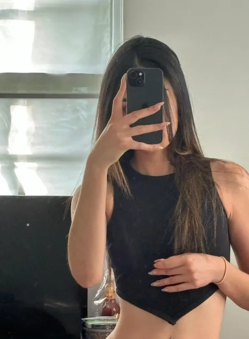 19F, Any straight curious guy need a bj? by LegitimateAnnax