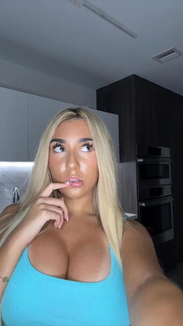 19F Bored and needs a cum dump in me posted by fantasy1ove