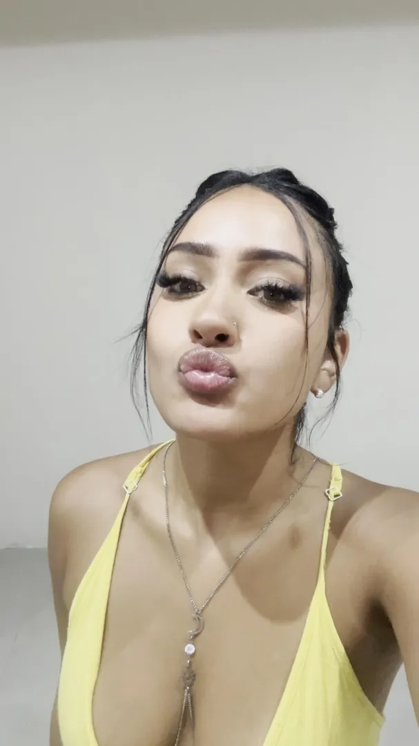 19F bored, horny, need you now posted by pinkcandylunette