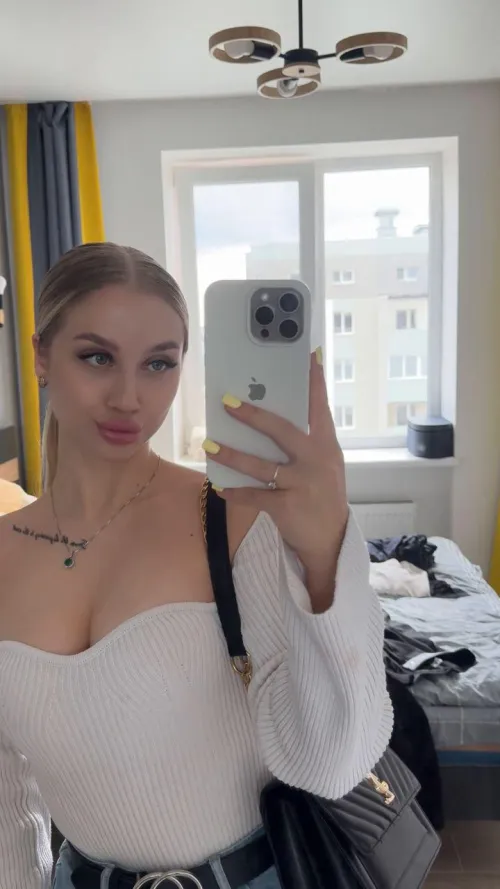 19F feeling spontaneous, want to meet in person? by pinkprincess881234