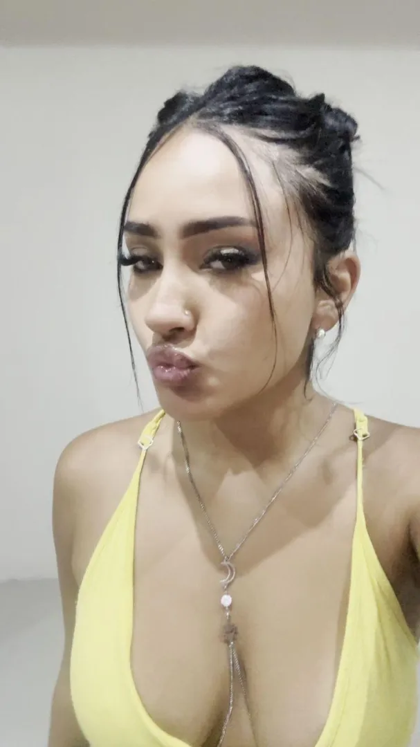 19F looking for fun near me right now posted by rosylunariessa