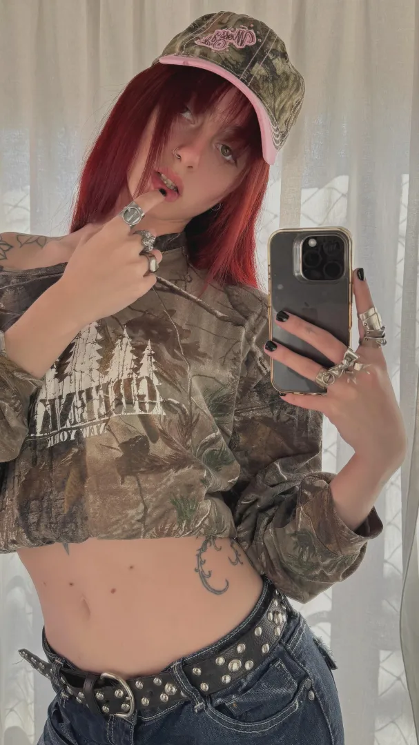 19F- Slightly buzzed, only looking if you can host hit lg instead: lunarumes posted by AndresDM