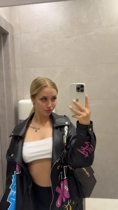 19f (STL) - free evening, anyone daring enough to join me for fun? by rosyprinces22