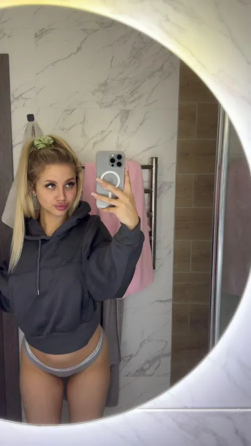 19f, up for chill meet and good company by bubblyheart_lw