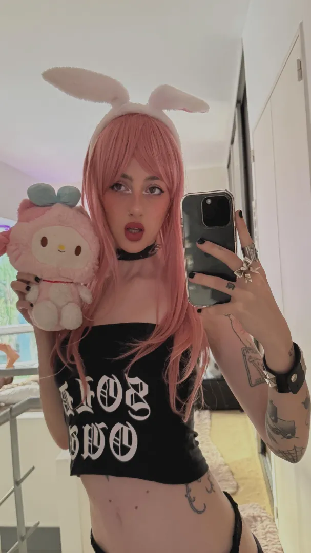 19F2M Anyone nearby down to host lg replies only: lunarumes posted by UncleCrassiusCurio