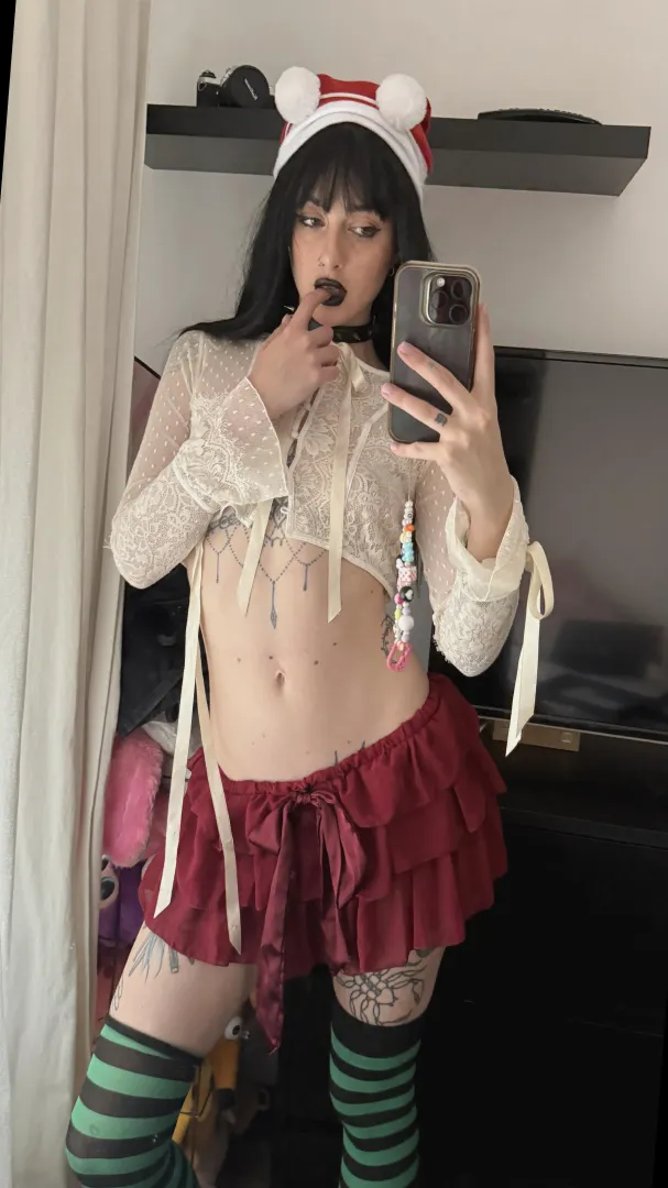 19F2M — Easy vibes, no travel. Someone nearby with a place? lg: lunaromes posted by AnimeEagleScout