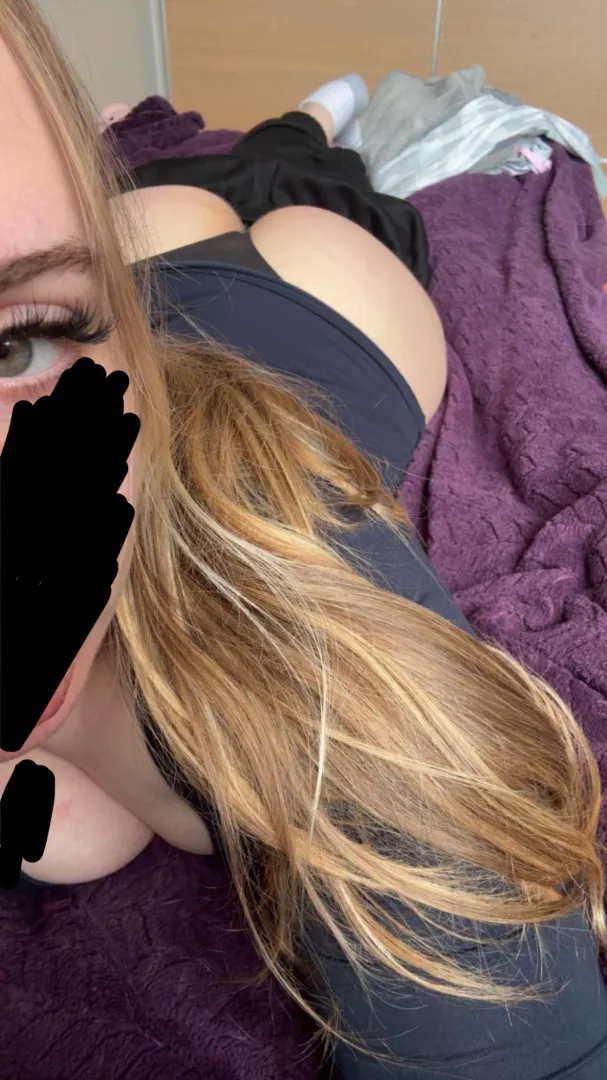 19f4m can’t sleep, wanting to get railed posted by wabiabisabi