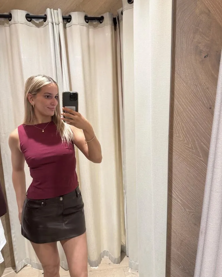 19F4M meet me and let’s make it count posted by AvaInZoeyVerse