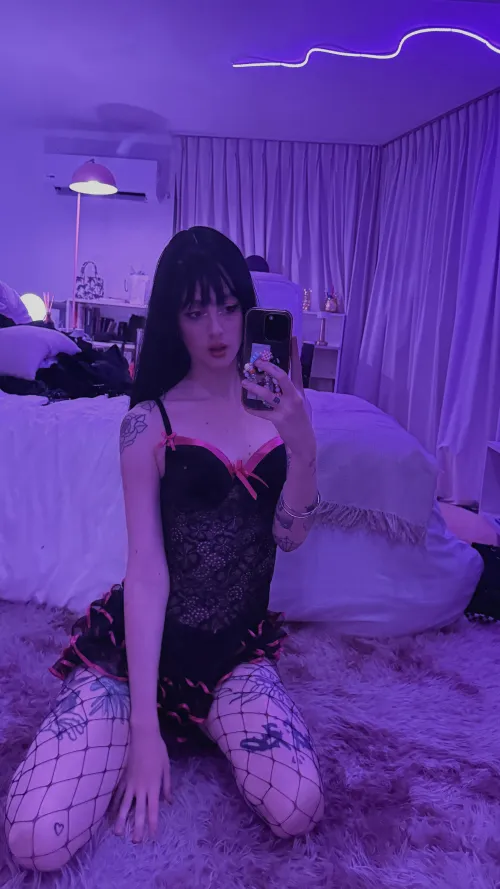 19F4M - Mood activated, need someone who can host lol msg lg: lunaromes by AOA001