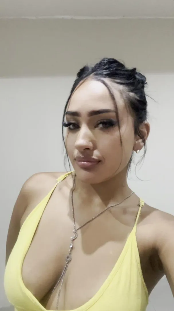 19f4m whos actually free right now and not just talking? posted by sugarpetalina