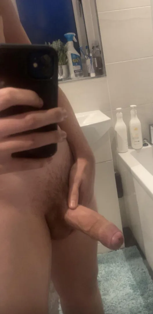 19m Newcastle hmu for meets posted by Thin-Ad-2132