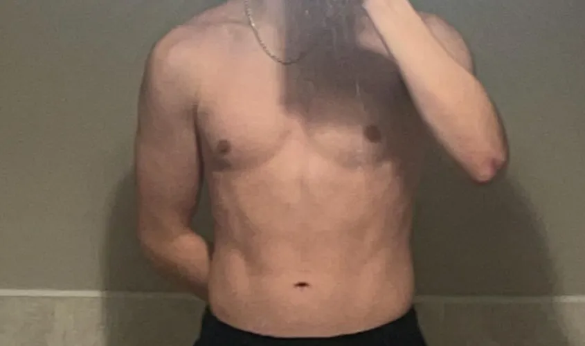 19M, Newcastle, somebody come suck me rn. by jcbh69