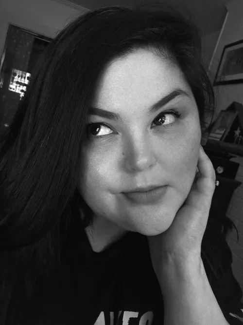 2 am and she calls me cause I'm still awake- can't sleep  by MainNo4678