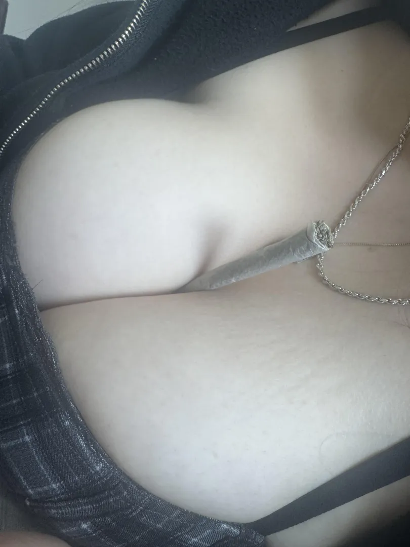 2 of the best things in the world  posted by beyowulf487