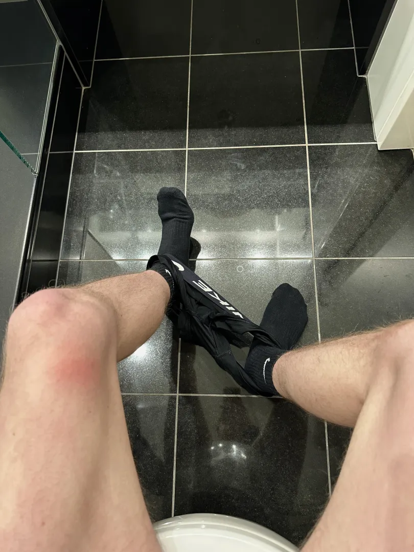 (20) do you like black socks?  posted by Thomastwink11