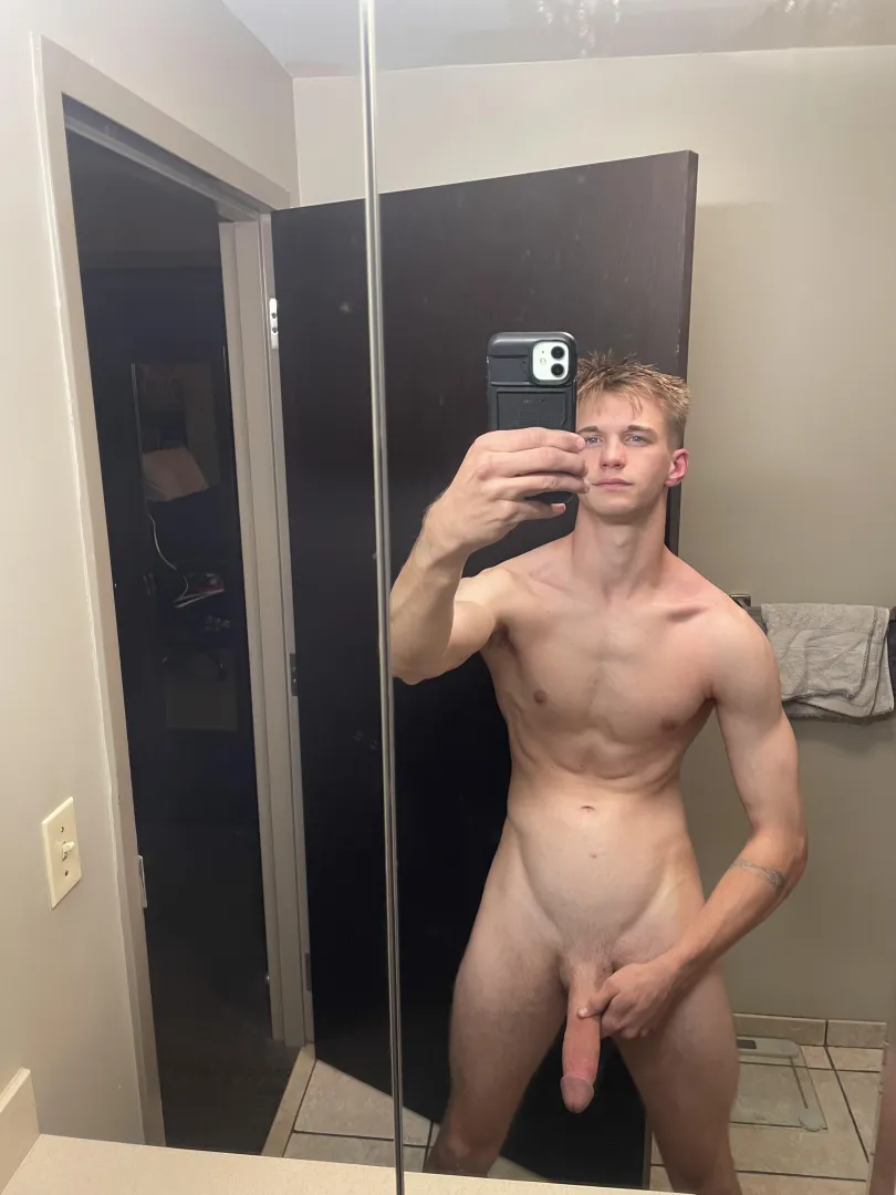 (20) Everyone needs some fat dick in their life posted by Babeimhome1