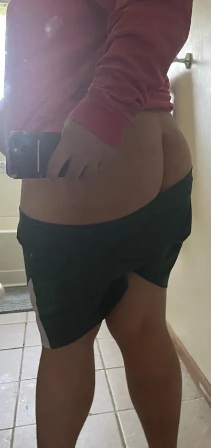 20 who wants to bend me over? Hung tops in aurora hmu posted by GroovinNature