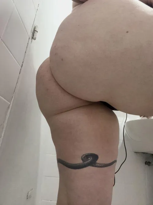 200lbs. Fuckin? by EchoOfDesired