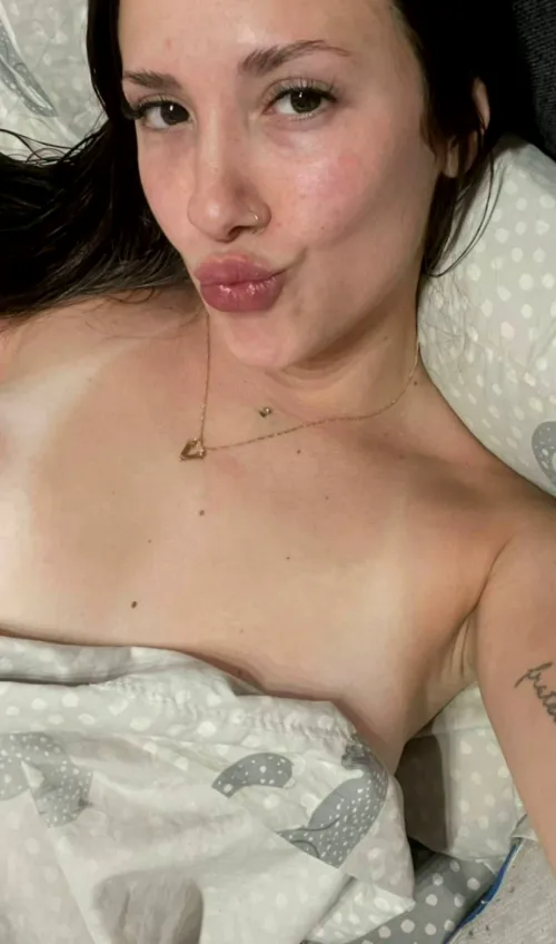 [20/26][F4M][NJ] last night was hot my bf enjoyed it, looking for another couples or guys to join us tomorrow night by Different_Sea_6852