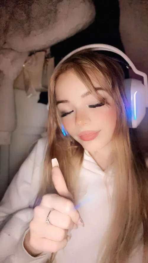 20f Down for anything by peoplesuckalways