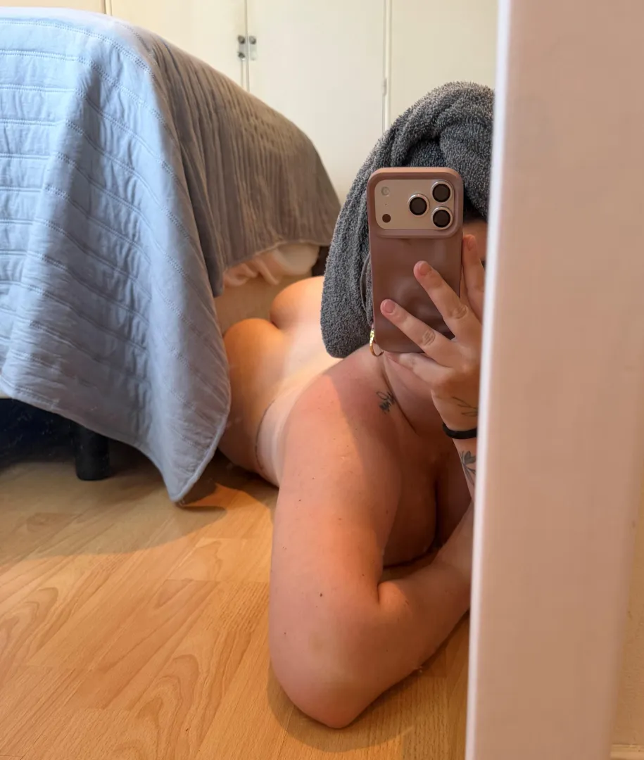 20[F4M] looking for a man to degrade me raw posted by Pink-Mirage