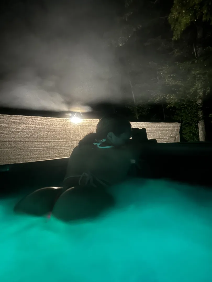 20FM looking for an attractive guy around our age posted by yotag42