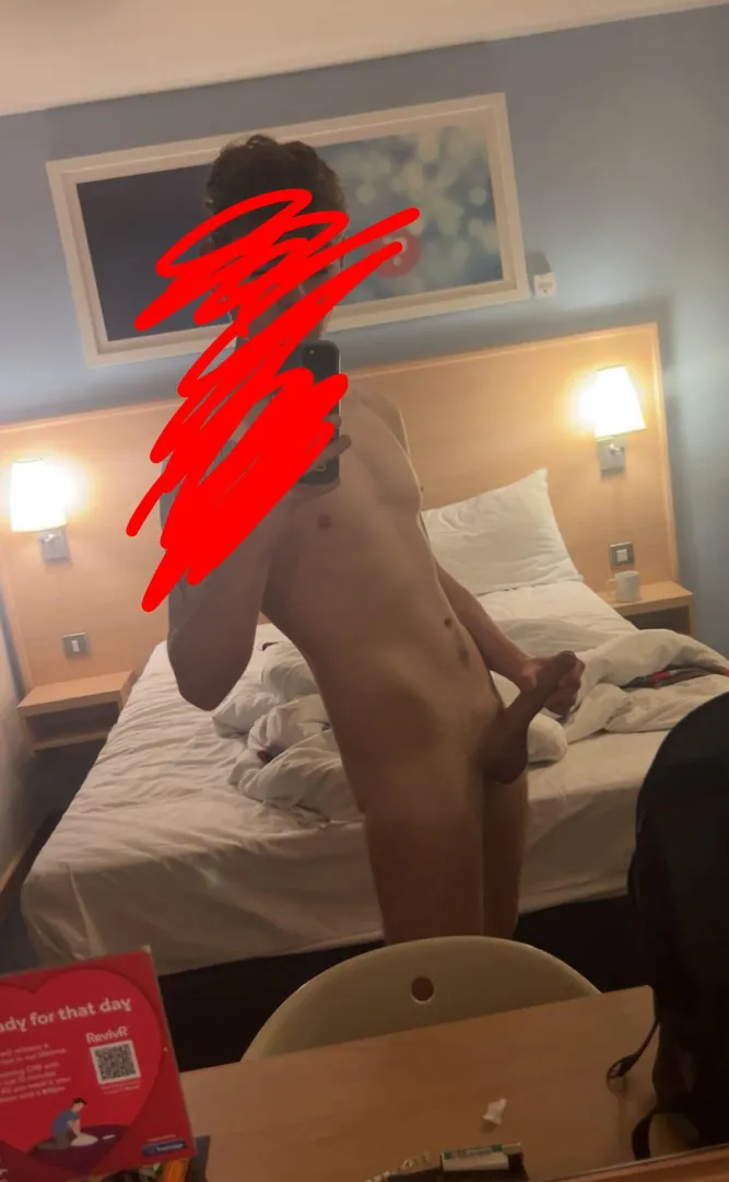 20m heading to Steamer Quay sauna in Torquay on Sunday probably around 5ish Come meet me ;) posted by Adventurous-Sand923