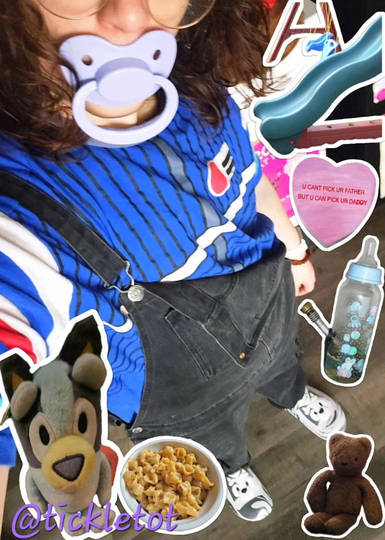 (20's/Masc) Daddy Loves Me Lots ♡ so I made and sent him a picture of my outfit today ☆ posted by tickletot