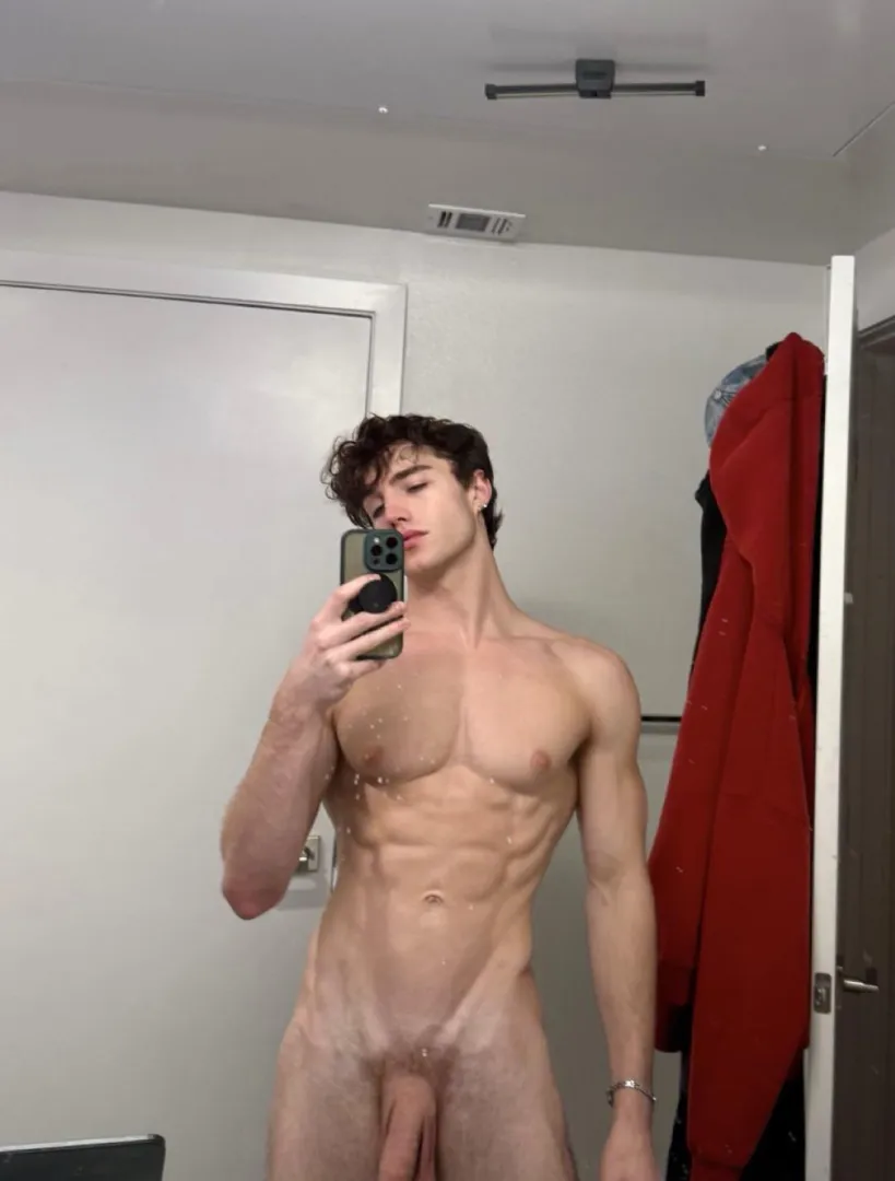 (21) custom’s available now hmu ! posted by Christine_Browns