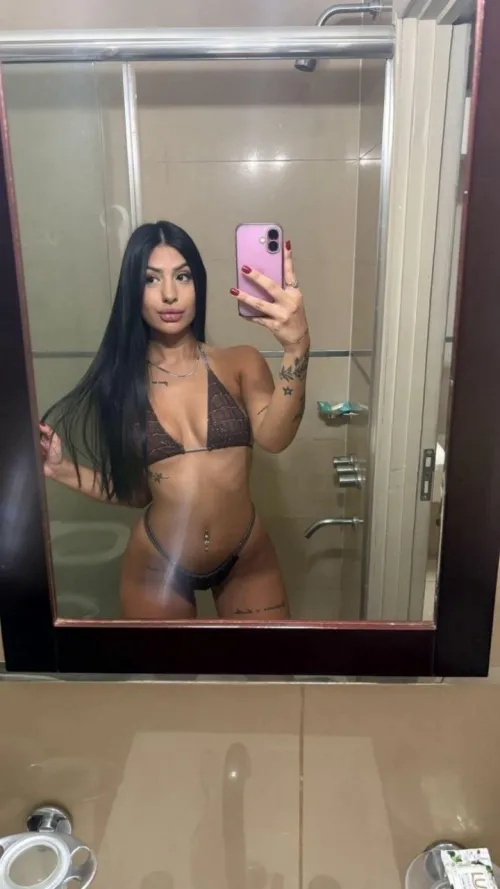 21 F if you’re nearby, come see me now by babypinksoftglow