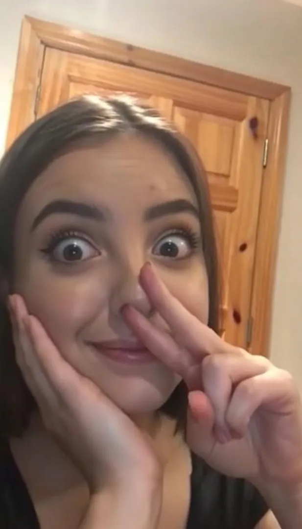 21 [F4M] Imagine your room is magically decorated with everything you love what’s the first thing you see? posted by Cute-Vanilla1315