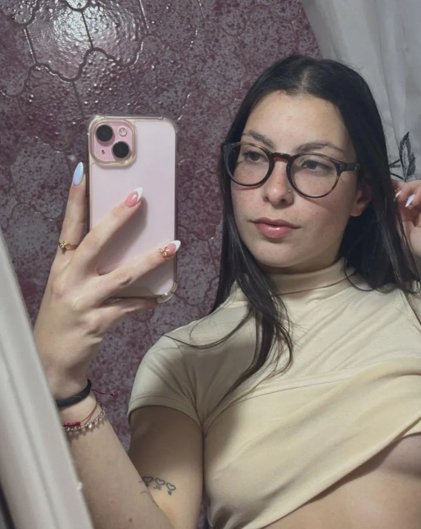 21 F4M Snapchat: hazlyenn DM me your fantasy posted by Sorry-Nectarine5405