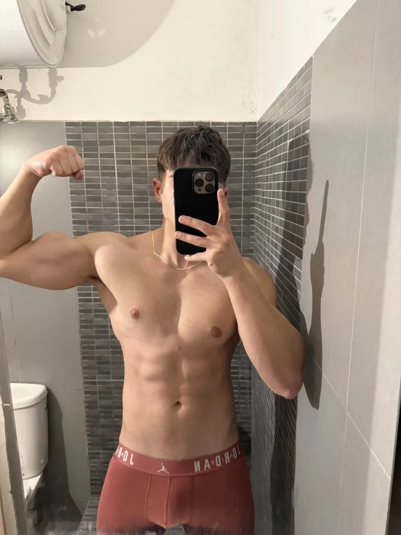 [21] Feelin' myslf posted by HornyKrakenOverdrive