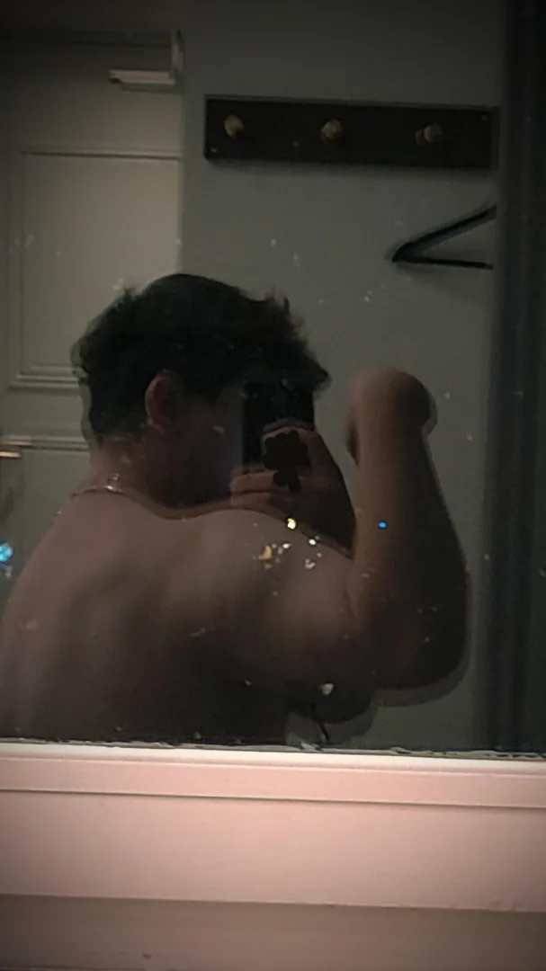 [21] #Frankfurt - Suche Sissy, bin zu Besuch posted by Helpful-Newspaper-55