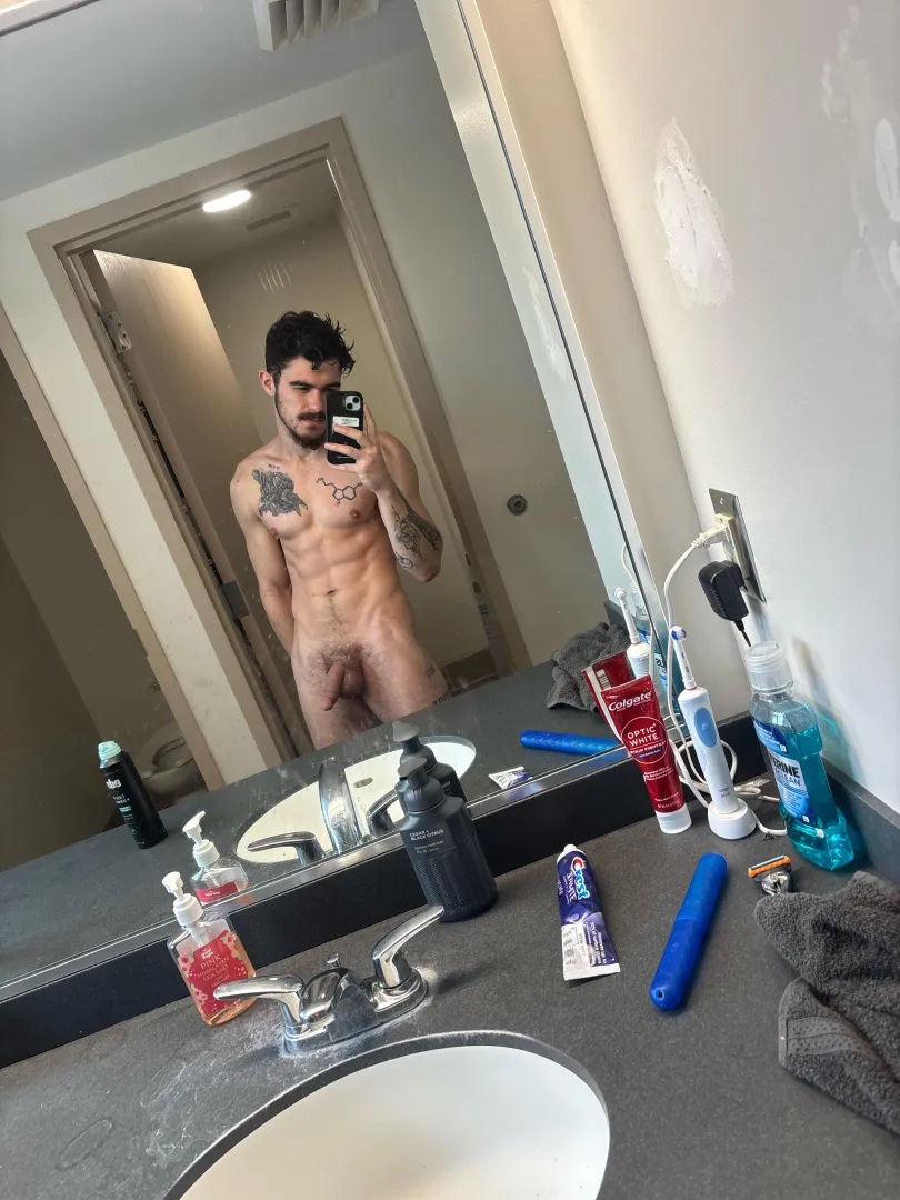 (21) freshly clean who can get me dirty again posted by College_boyxoxo