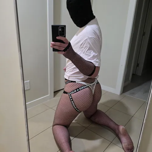 21 sissy looking to suck cock by locked_lilyyy