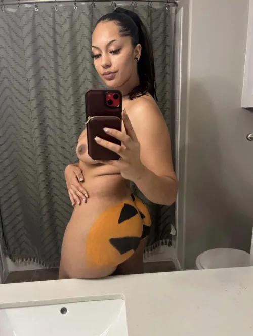 21F Who wants some alone time with me by Rare-Tomatillo3671