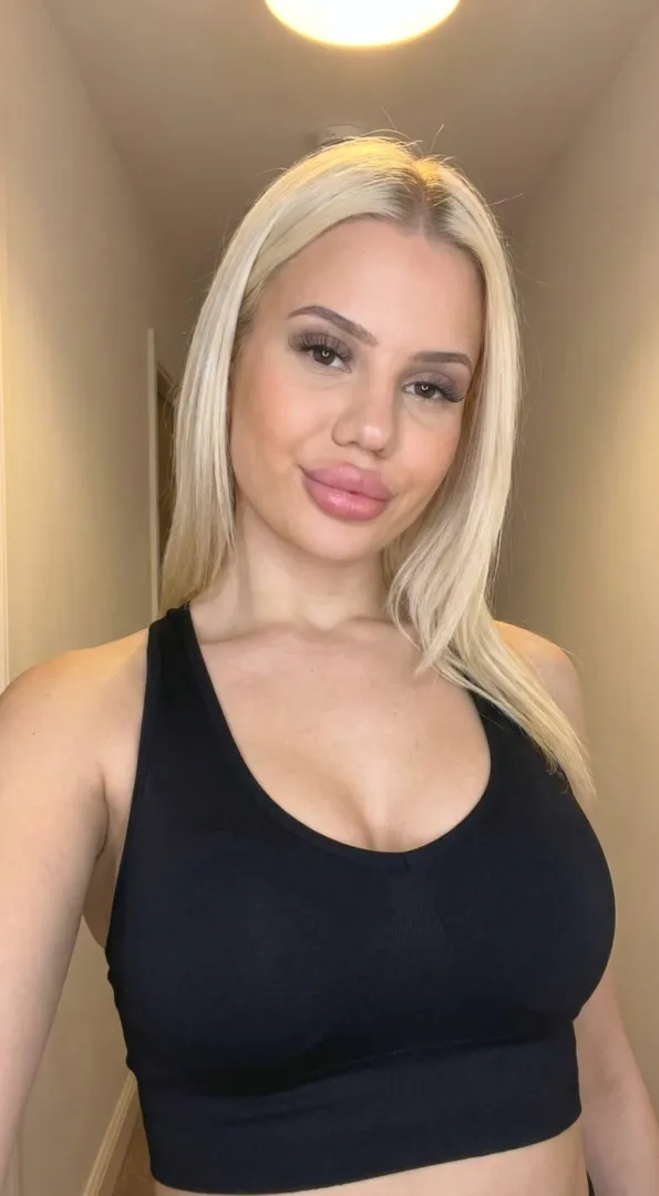 21F Who's tryna meetup and have some funtime rn or later posted by SilliSuzy