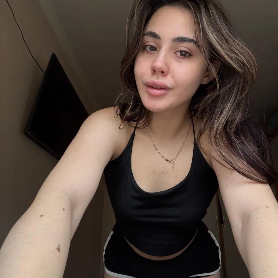 21[f4m] I might look sweet but there’s definitely a playful side here posted by FlusteredFeralCat