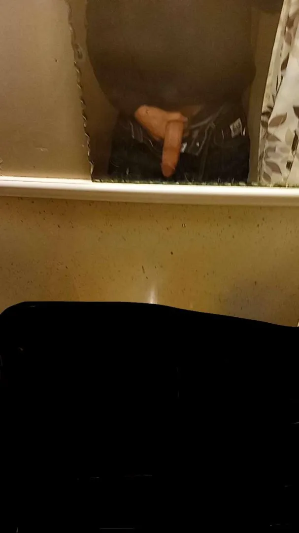 21M [m4f] who wants it posted by Worried_Counter6406