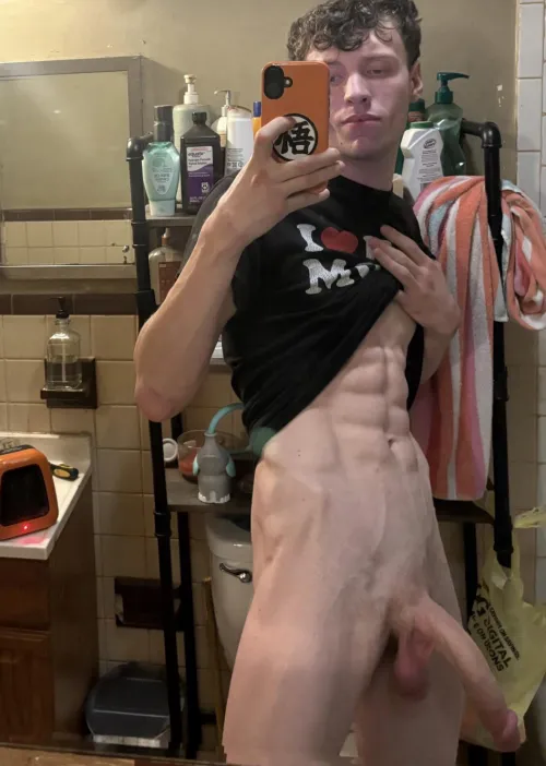 21yr old college athlete‍♂️ Let me and my BWC help bring your fantasies and kinks to lifewhile u pay down my student loansdm open by _CollegeGuy_