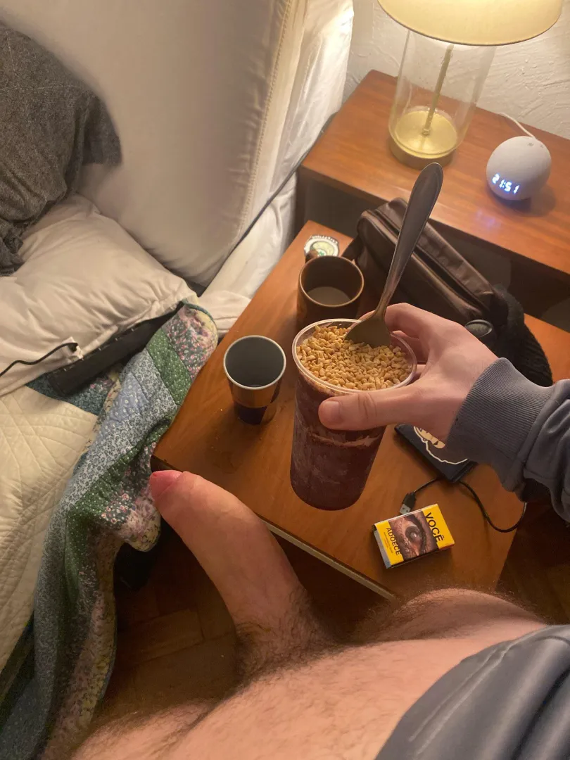 (22, Bi) a brazilian delicacy posted by pqpkaue