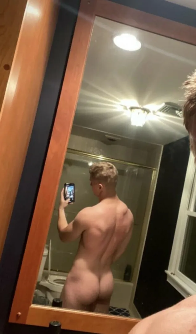 (22) college cake rated E posted by dommyyyyyy1